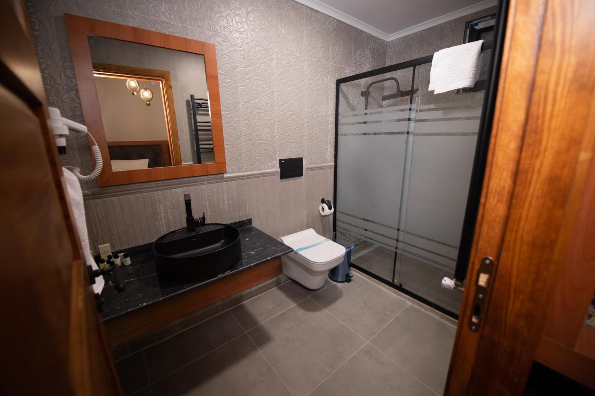 Ahiska Palas Otel كارس المظهر الخارجي الصورة